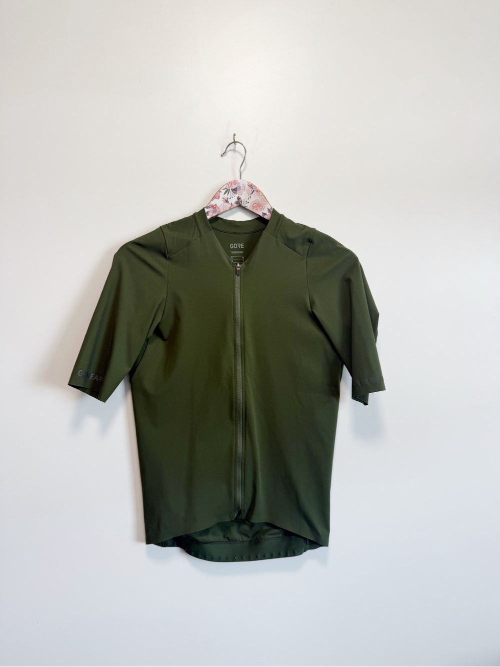 GOREWEAR Men’s Distance Jersey Green Hunter Short Sleeve Zip S Small